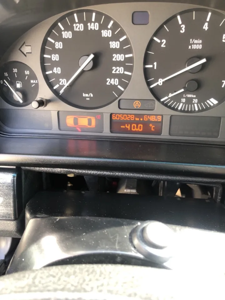 BMW 520, 2.0 L, 1996 год, 605 028 km, Баку - Цена: 8 200 ₼ - Tunel.az