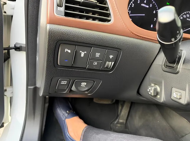 Hyundai Genesis, 3.8 L, 2012 год, 232 000 km, Баку - Цена: 19 800 ₼ - Tunel.az