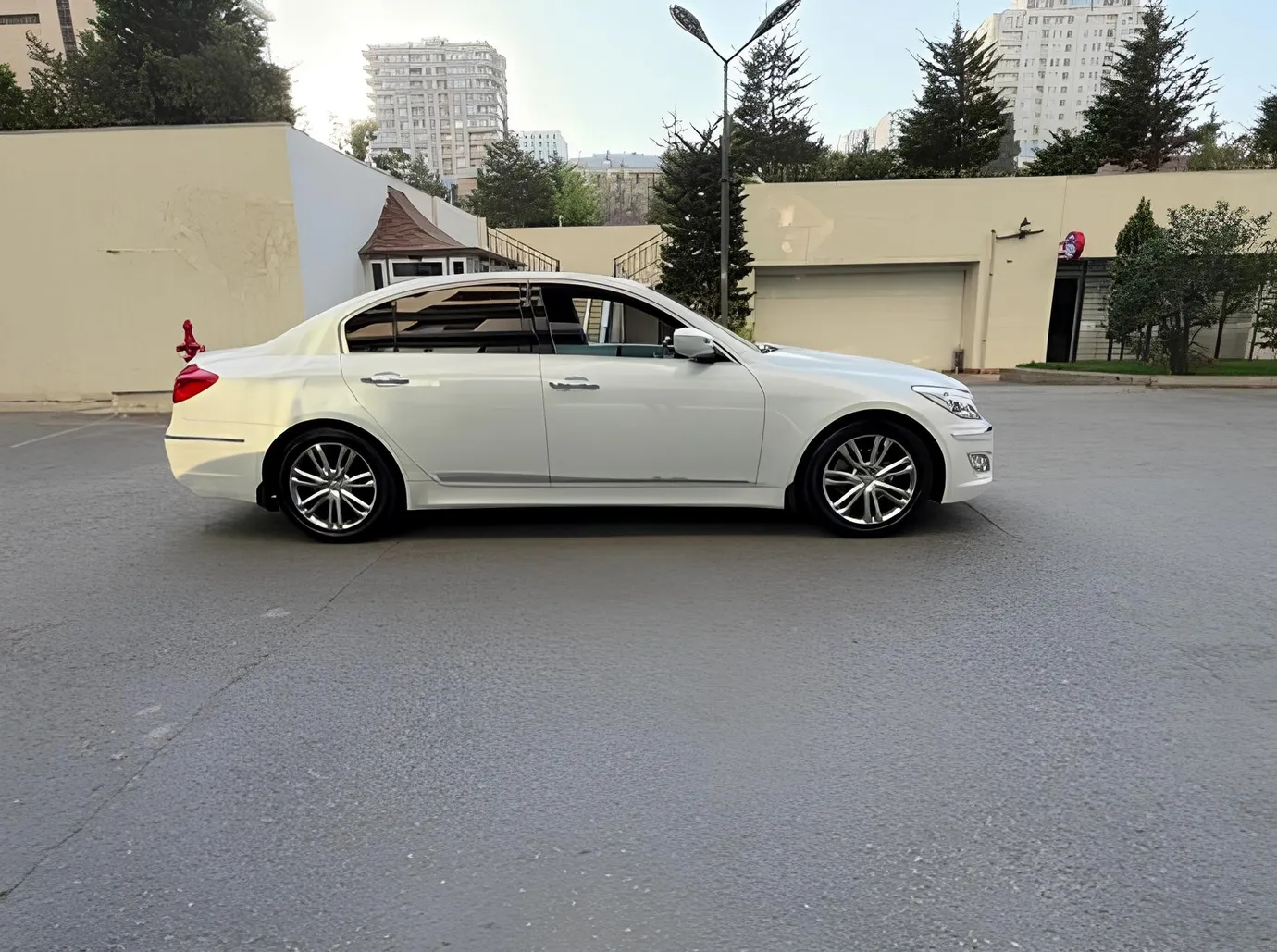 Hyundai Genesis, 3.8 L, 2012 год, 232 000 km, Баку - Цена: 19 800 ₼ - Tunel.az