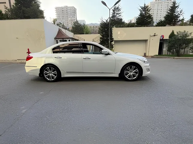 Hyundai Genesis, 3.8 L, 2012 год, 232 000 km, Баку - Цена: 19 800 ₼ - Tunel.az