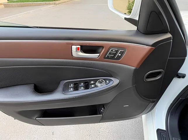 Hyundai Genesis, 3.8 L, 2012 год, 232 000 km, Баку - Цена: 19 800 ₼ - Tunel.az
