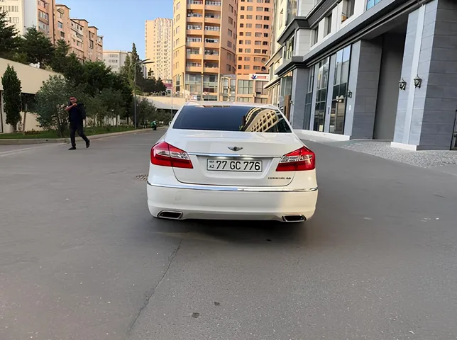Hyundai Genesis, 3.8 L, 2012 год, 232 000 km, Баку - Цена: 19 800 ₼ - Tunel.az