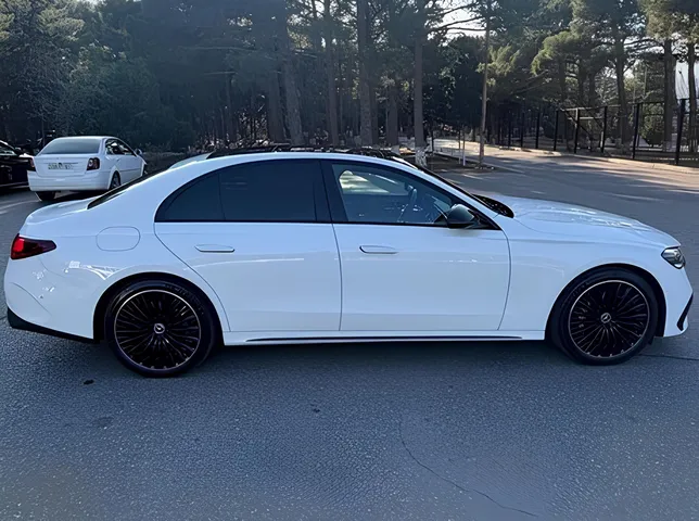 Mercedes E 300 e, 2.0 L, 2023 year, 42 000 km, Sumgayit - Price: 110 000 ₼ - Tunel.az