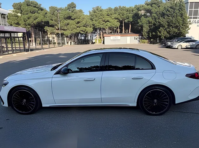 Mercedes E 300 e, 2.0 L, 2023 year, 42 000 km, Sumgayit - Price: 110 000 ₼ - Tunel.az