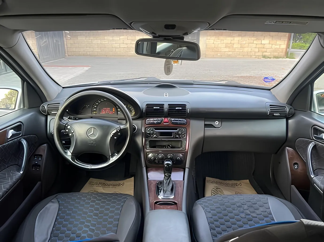 Mercedes C 200, 2.0 L, 2001 year, 237 645 km, Baku - Price: 11 800 ₼ - Tunel.az