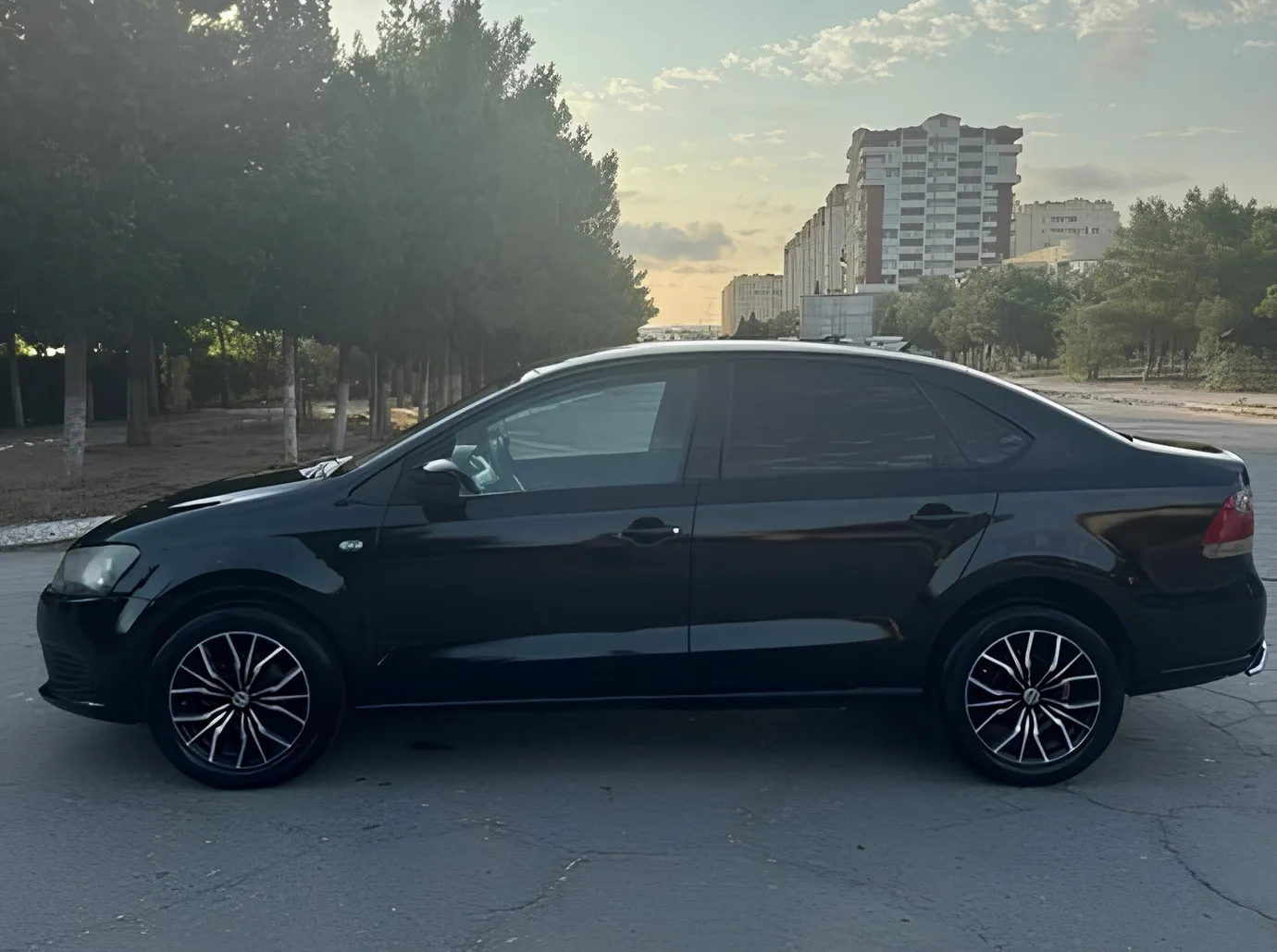 Volkswagen Polo, 1.6 L, 2012 год, 312 800 km, Сумгаит - Цена: 11 200 ₼ - Tunel.az