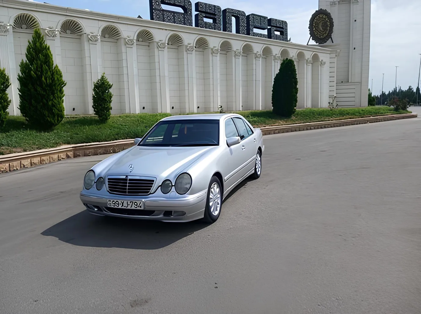 Mercedes E 240, 2.4 L, 1999 سنة, 406 639 km, Ganja - السعر: 13 300 ₼ - Tunel.az