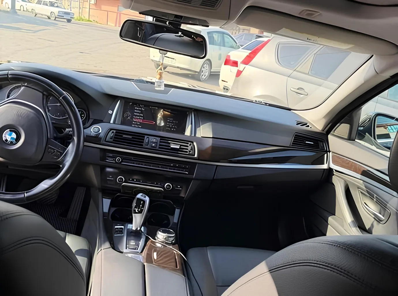 BMW 528, 2.0 L, 2014 год, 372 000 km, Баку - Цена: 25 500 ₼ - Tunel.az