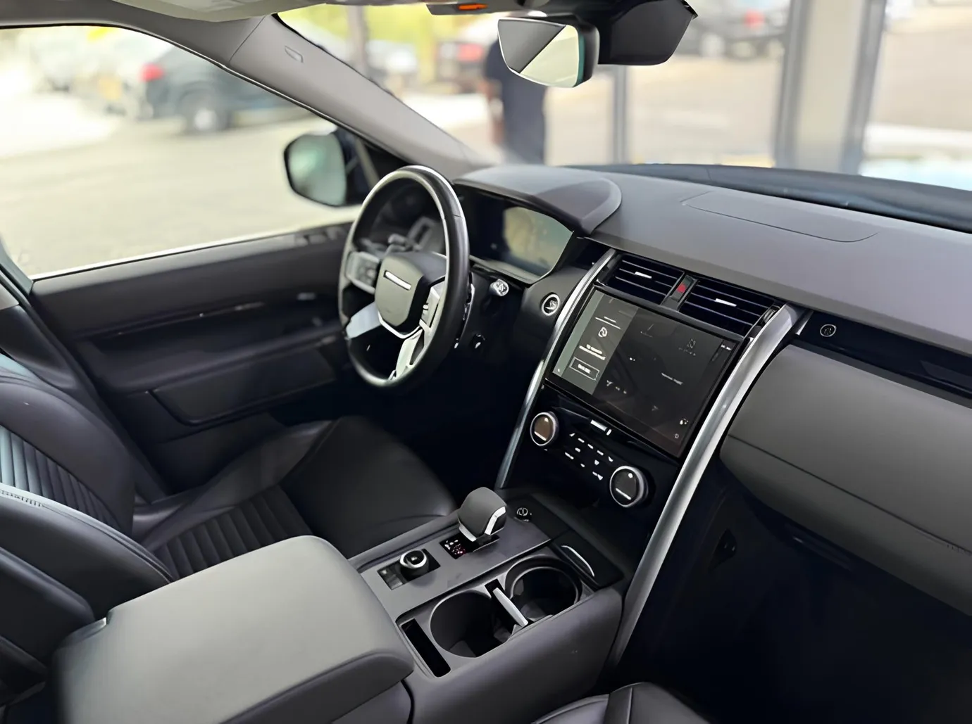 Land Rover Discovery, 2.0 L, 2021 year, 66 666 km, Baku - Price: 68 500 ₼ - Tunel.az