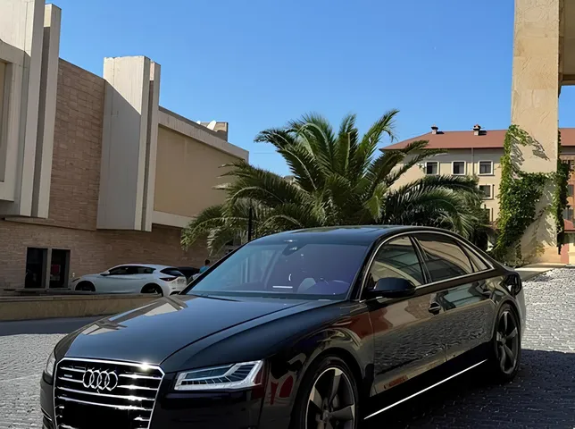 Audi A8, 4.0 L, 2014 год, 93 000 km, Баку - Цена: 48 500 ₼ - Tunel.az