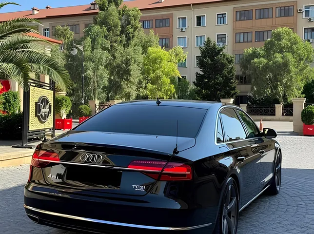 Audi A8, 4.0 L, 2014 год, 93 000 km, Баку - Цена: 48 500 ₼ - Tunel.az