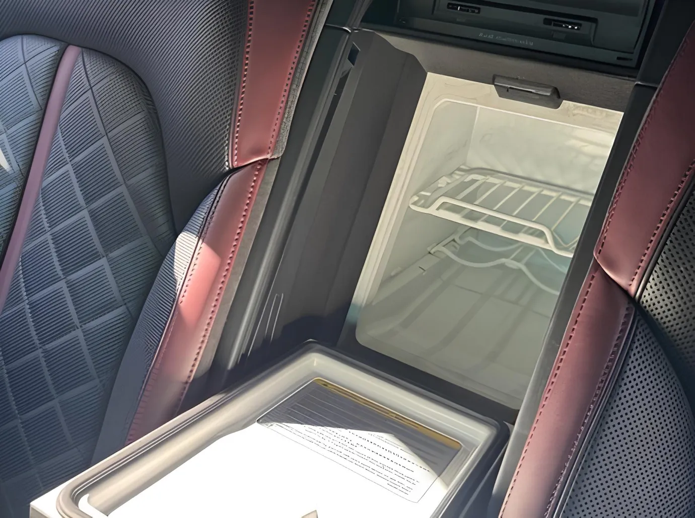 Audi A8, 4.0 L, 2014 год, 93 000 km, Баку - Цена: 48 500 ₼ - Tunel.az