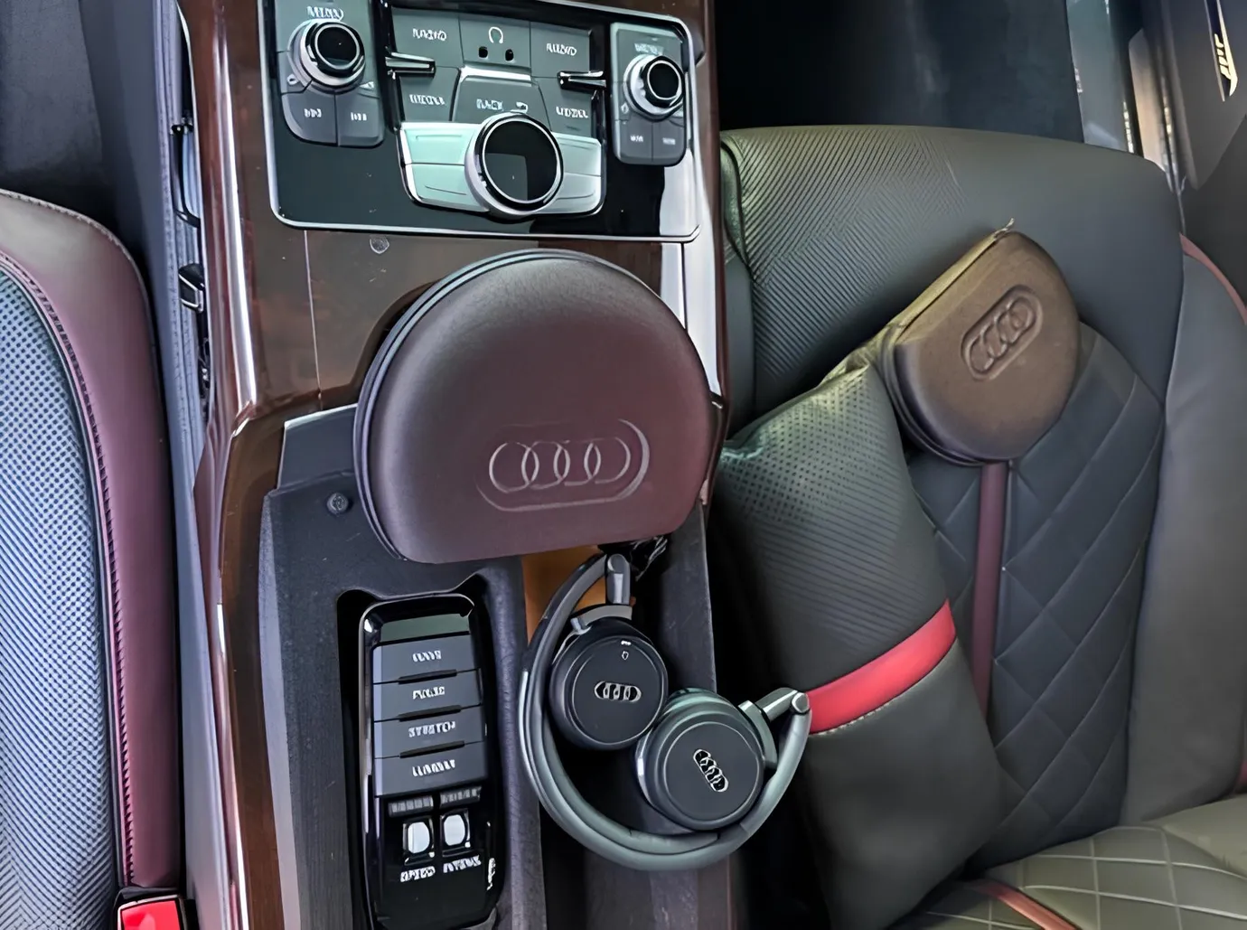 Audi A8, 4.0 L, 2014 год, 93 000 km, Баку - Цена: 48 500 ₼ - Tunel.az