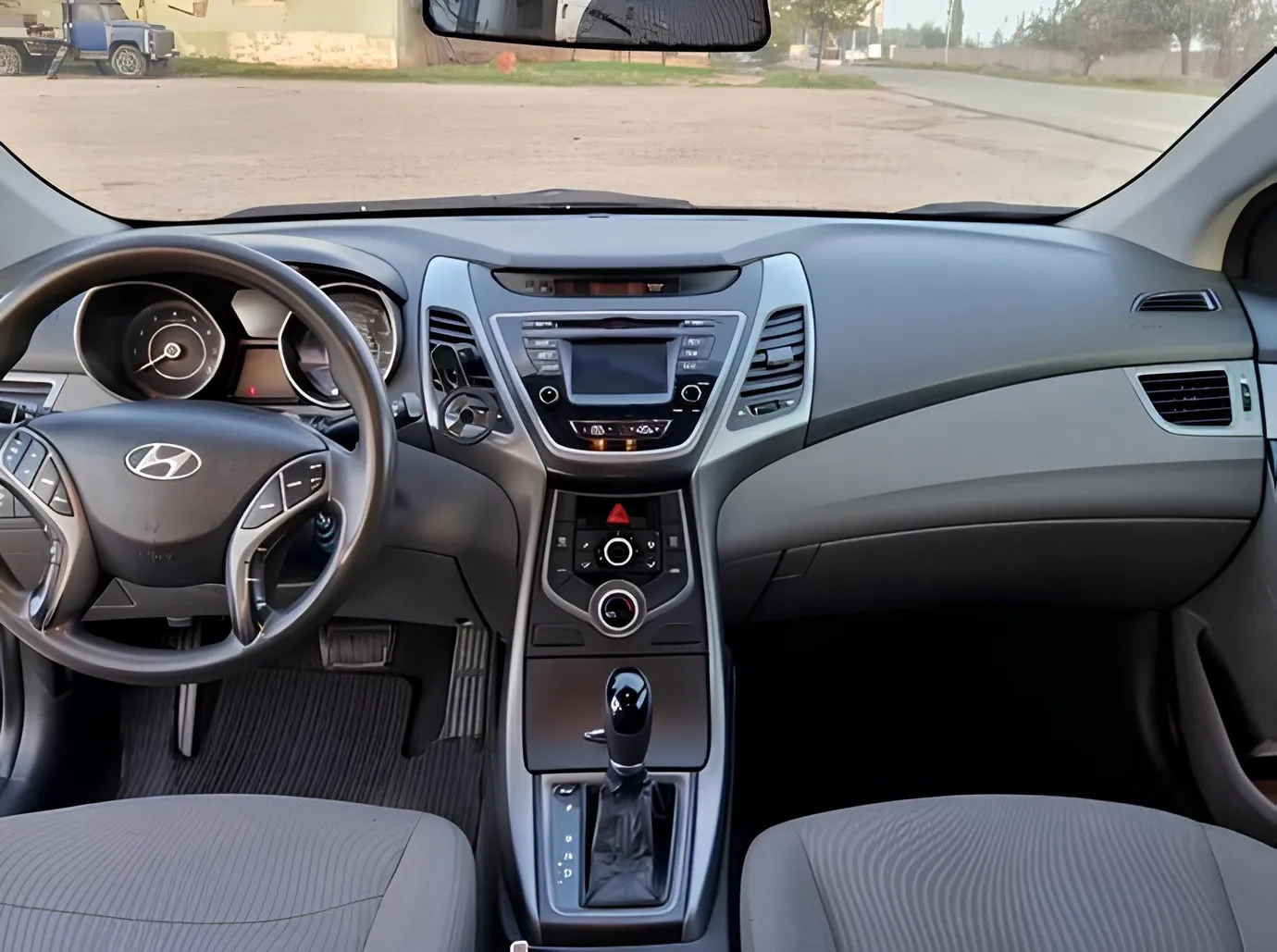 Hyundai Elantra, 1.8 L, 2015 год, 224 000 km, Баку - Цена: 16 900 ₼ - Tunel.az