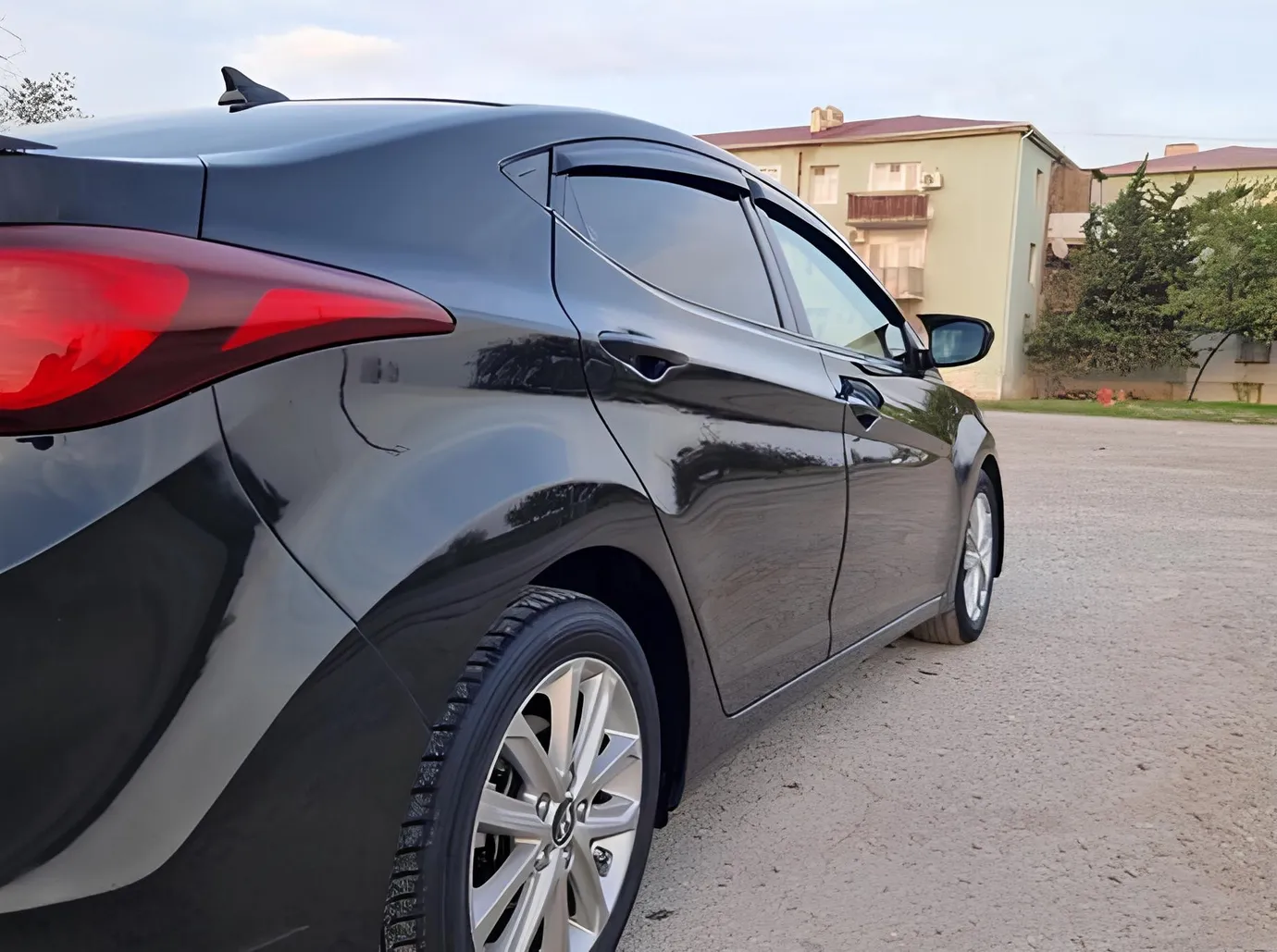 Hyundai Elantra, 1.8 L, 2015 год, 224 000 km, Баку - Цена: 16 900 ₼ - Tunel.az
