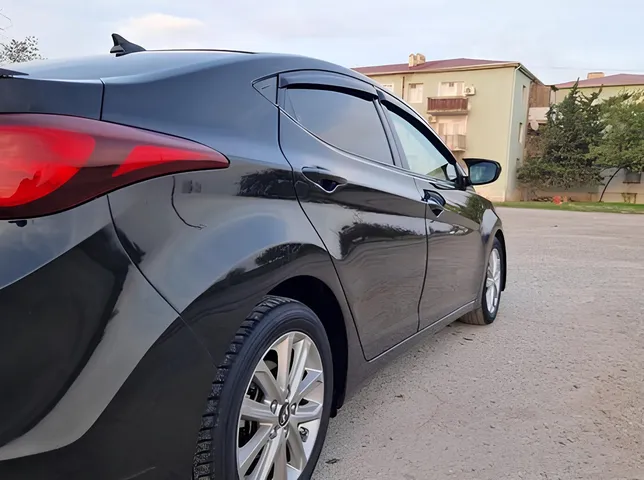 Hyundai Elantra, 1.8 L, 2015 год, 224 000 km, Баку - Цена: 16 900 ₼ - Tunel.az