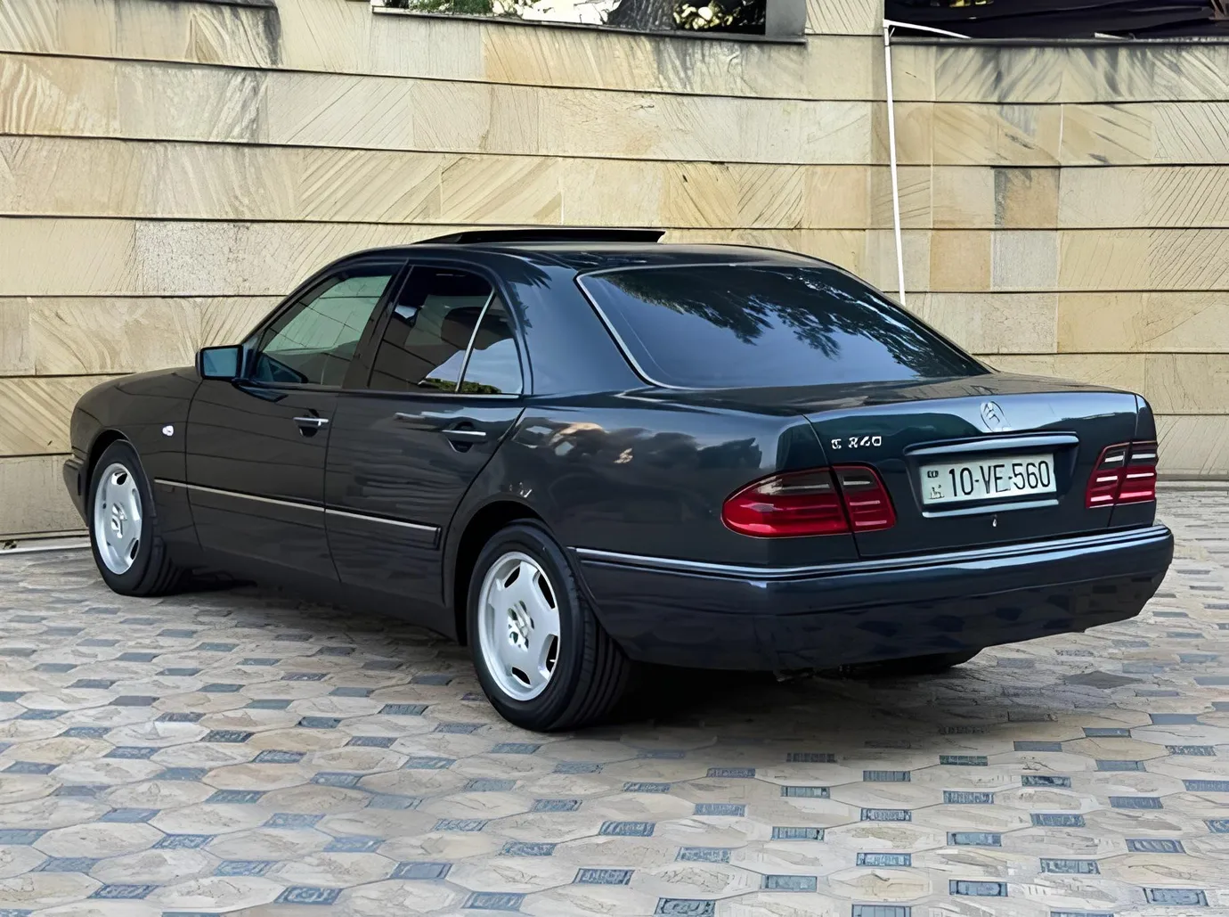 Mercedes E 240, 2.4 L, 1998 year, 382 541 km, Ganja - Price: 12 600 ₼ - Tunel.az