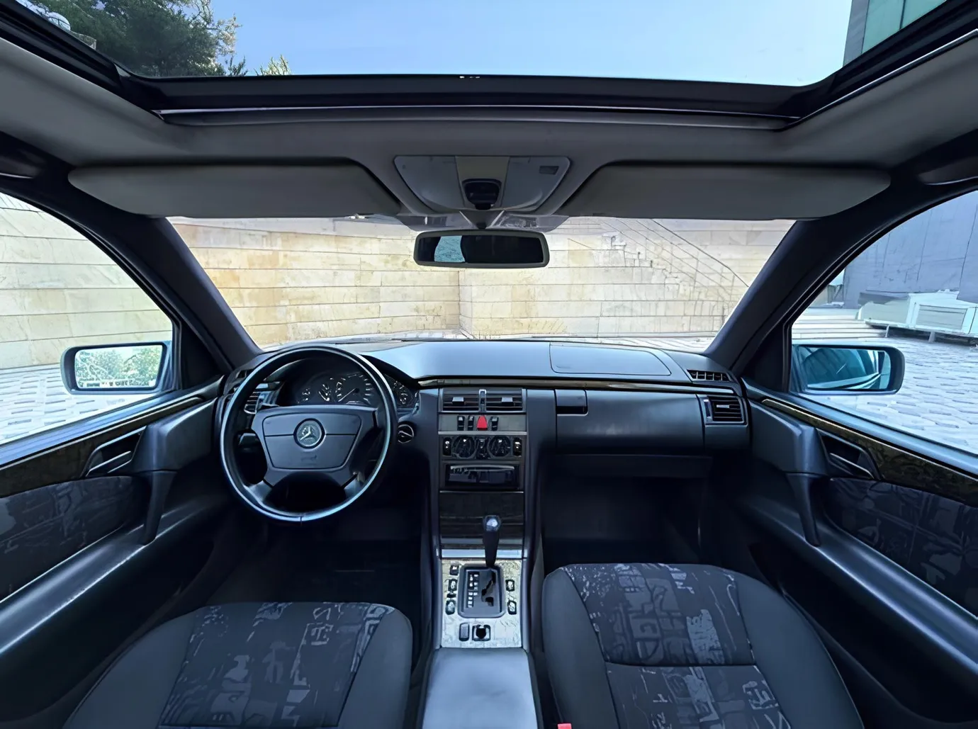 Mercedes E 240, 2.4 L, 1998 year, 382 541 km, Ganja - Price: 12 600 ₼ - Tunel.az