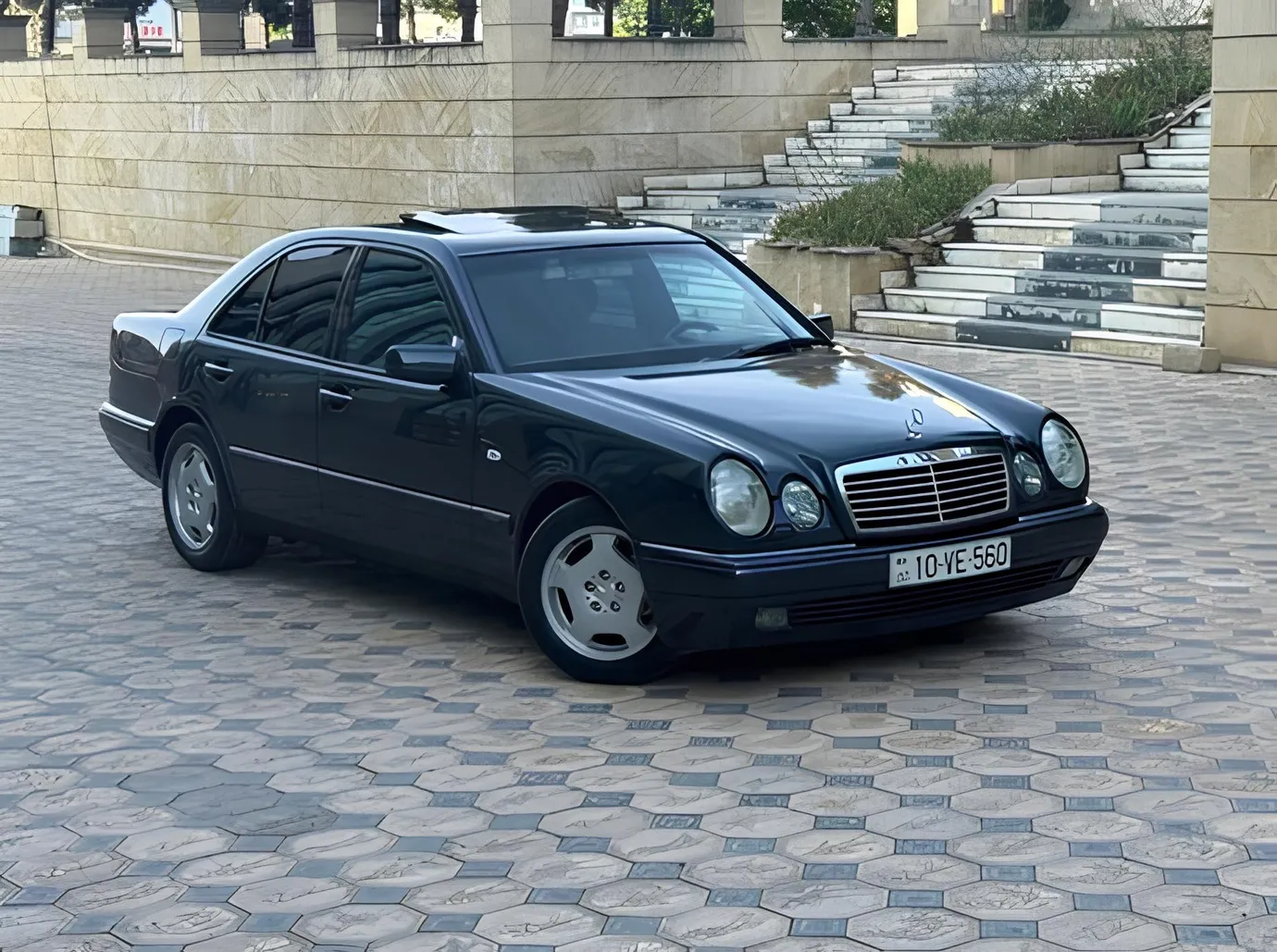 Mercedes E 240, 2.4 L, 1998 year, 382 541 km, Ganja - Price: 12 600 ₼ - Tunel.az
