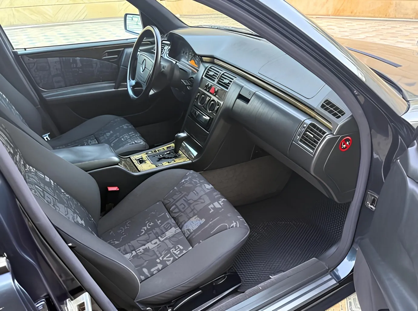 Mercedes E 240, 2.4 L, 1998 year, 382 541 km, Ganja - Price: 12 600 ₼ - Tunel.az