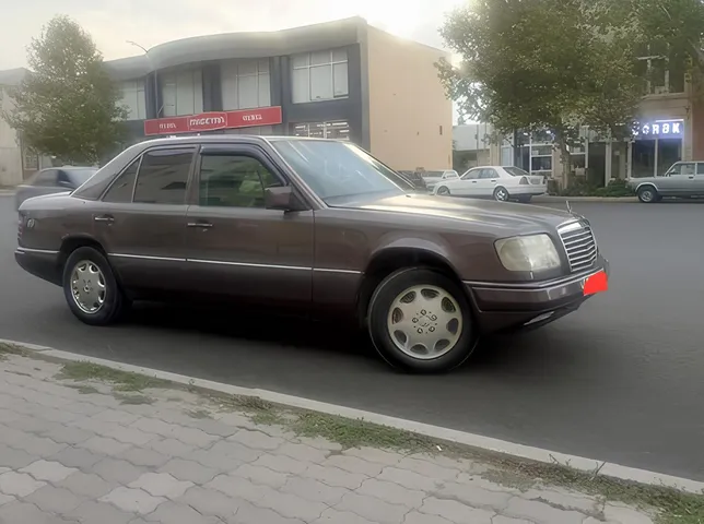 Mercedes 230 E, 2.3 L, 1992 i̇l, 350 000 km, Gəncə - Qiymət: 4 500 ₼ - Tunel.az