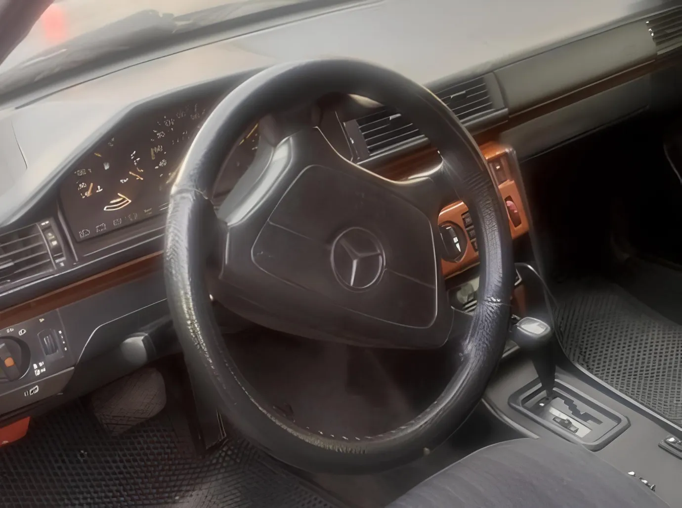 Mercedes 230 E, 2.3 L, 1992 i̇l, 350 000 km, Gəncə - Qiymət: 4 500 ₼ - Tunel.az