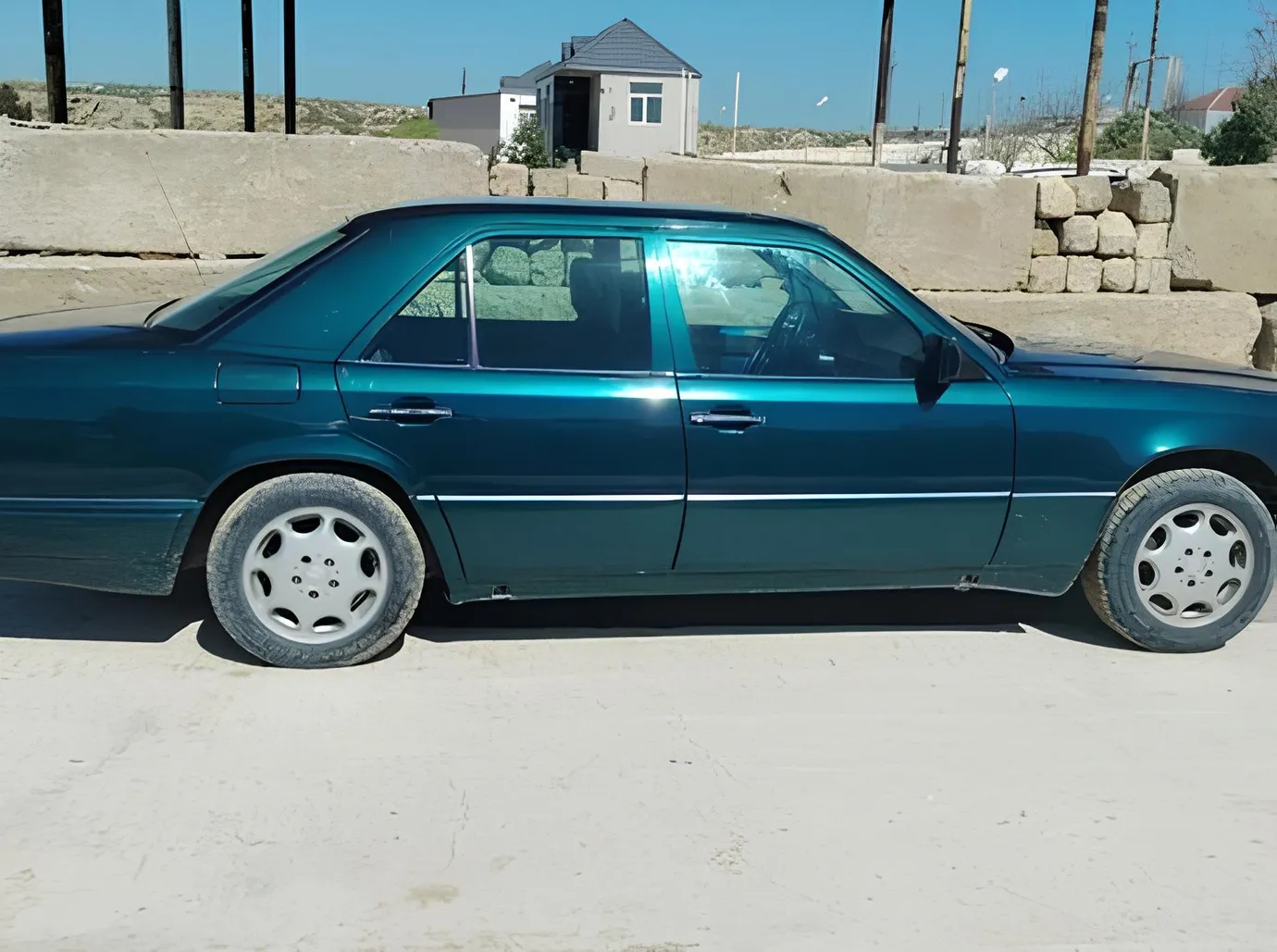 Mercedes 220 E, 2.2 L, 1994 year, 233 729 km, Baku - Price: 9 800 ₼ - Tunel.az