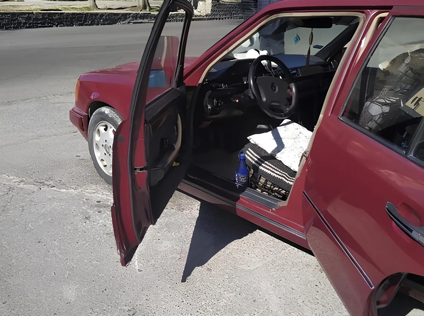 Mercedes 250 D, 2.5 L, 1991 год, 370 000 km, Шеки - Цена: 5 200 ₼ - Tunel.az