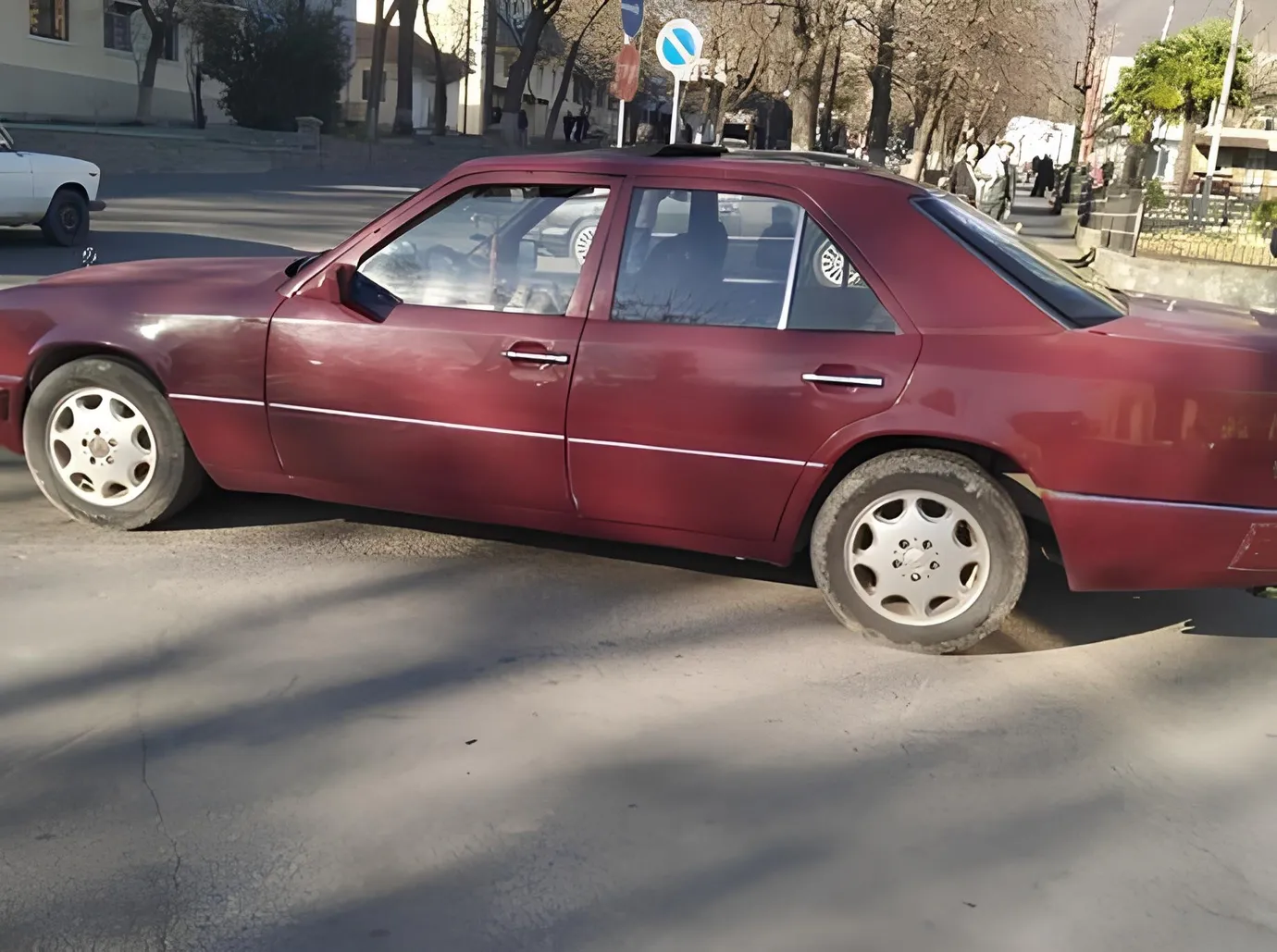 Mercedes 250 D, 2.5 L, 1991 год, 370 000 km, Шеки - Цена: 5 200 ₼ - Tunel.az