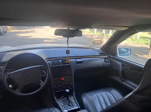 Mercedes E 250, 2.5 L, 1996 year, 382 000 km, Gazakh - Price: 5 300 ₼ - Tunel.az