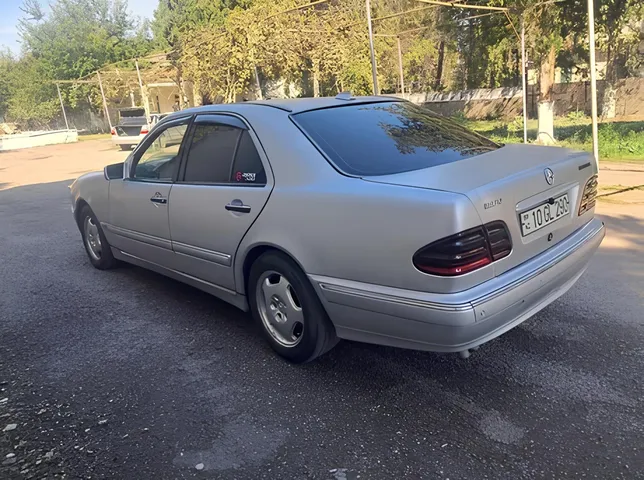 Mercedes E 250, 2.5 L, 1996 year, 382 000 km, Gazakh - Price: 5 300 ₼ - Tunel.az
