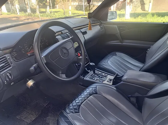 Mercedes E 250, 2.5 L, 1996 year, 382 000 km, Gazakh - Price: 5 300 ₼ - Tunel.az