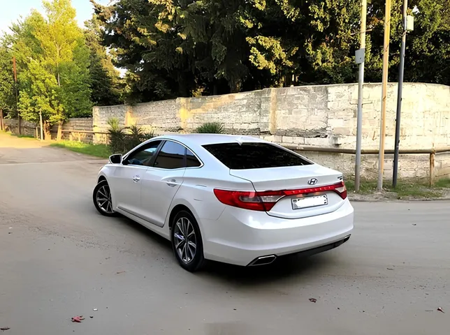 Hyundai Grandeur, 2.2 L, 2016 i̇l, 220 425 km, Bakı - Qiymət: 24 400 ₼ - Tunel.az