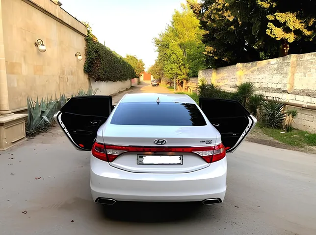 Hyundai Grandeur, 2.2 L, 2016 i̇l, 220 425 km, Bakı - Qiymət: 24 400 ₼ - Tunel.az