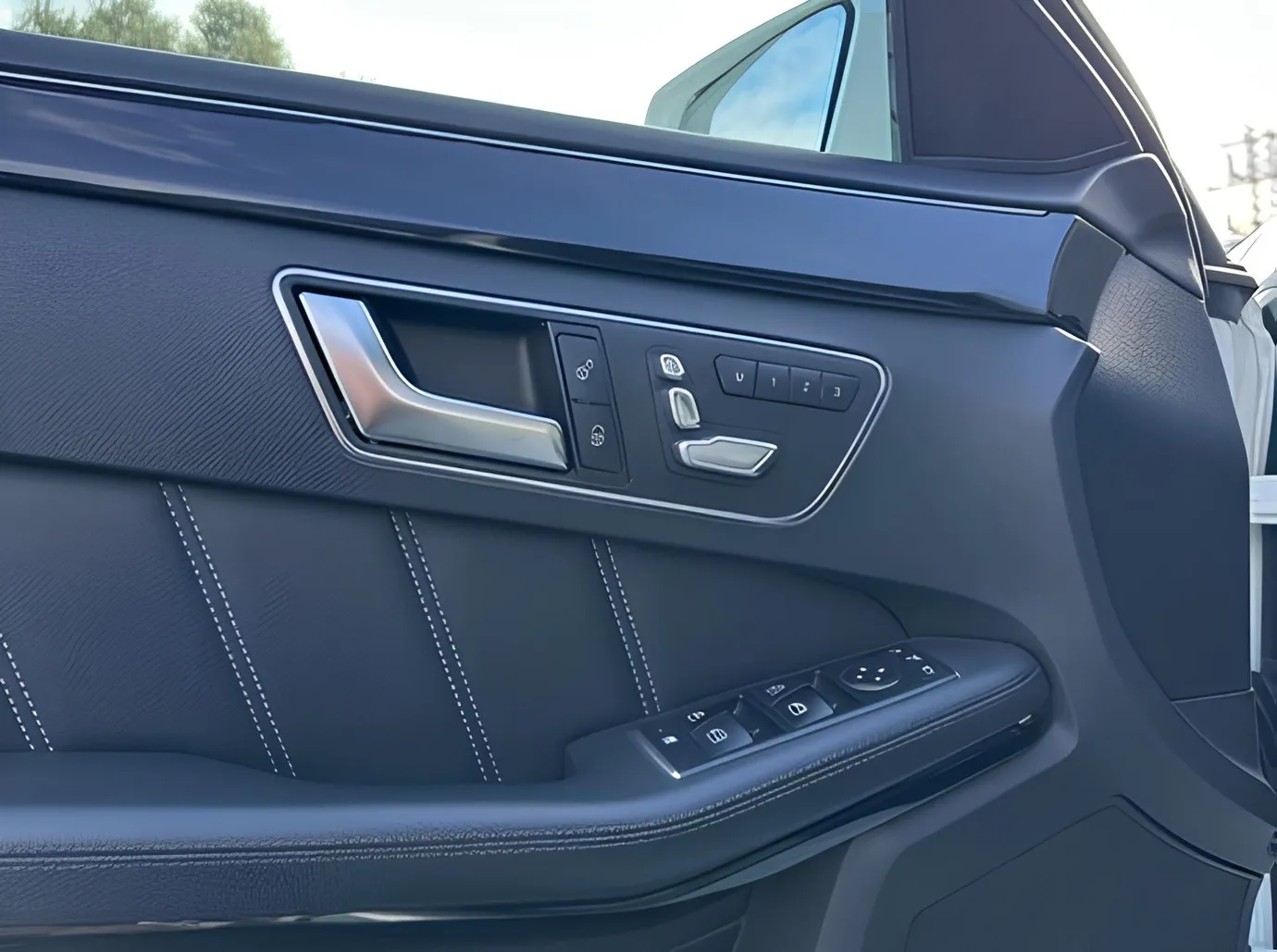 Mercedes E 220, 2.1 L, 2014 год, 166 000 km, Баку - Цена: 28 000 ₼ - Tunel.az