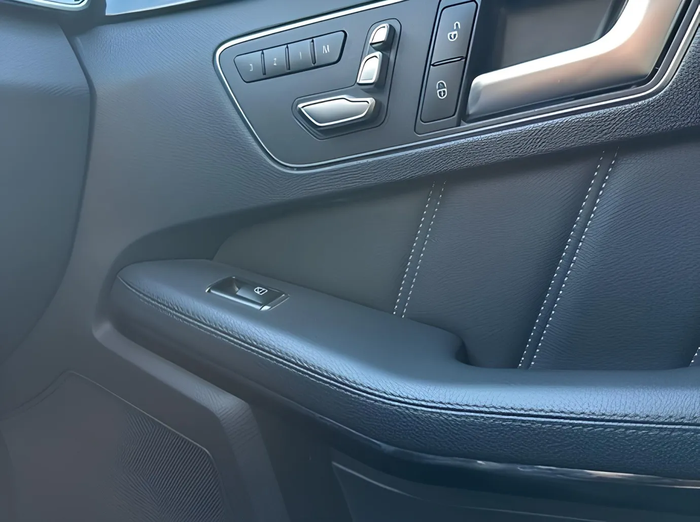 Mercedes E 220, 2.1 L, 2014 год, 166 000 km, Баку - Цена: 28 000 ₼ - Tunel.az