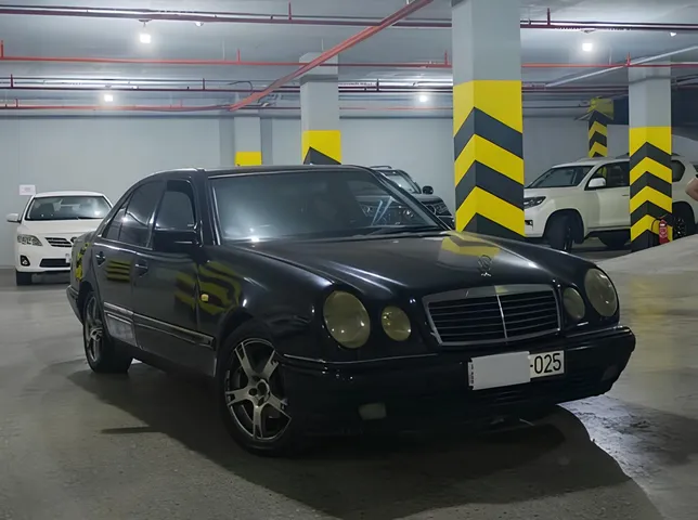 Mercedes E 240, 2.4 L, 1999 i̇l, 620 000 km, Bakı - Qiymət: 14 800 ₼ - Tunel.az