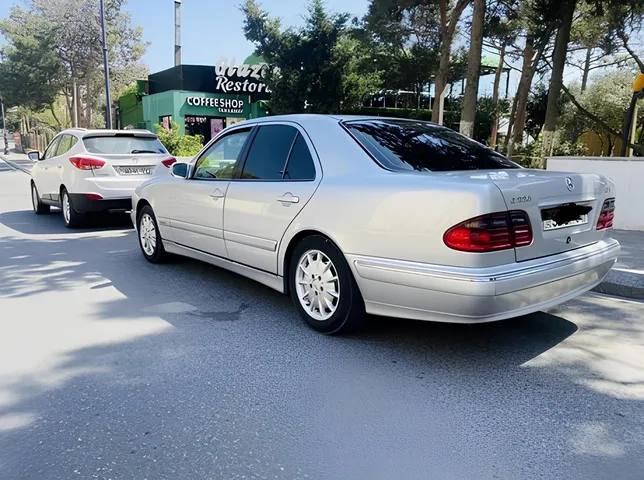 Mercedes E 220, 2.2 L, 2000 i̇l, 496 000 km, Bakı - Qiymət: 15 900 ₼ - Tunel.az