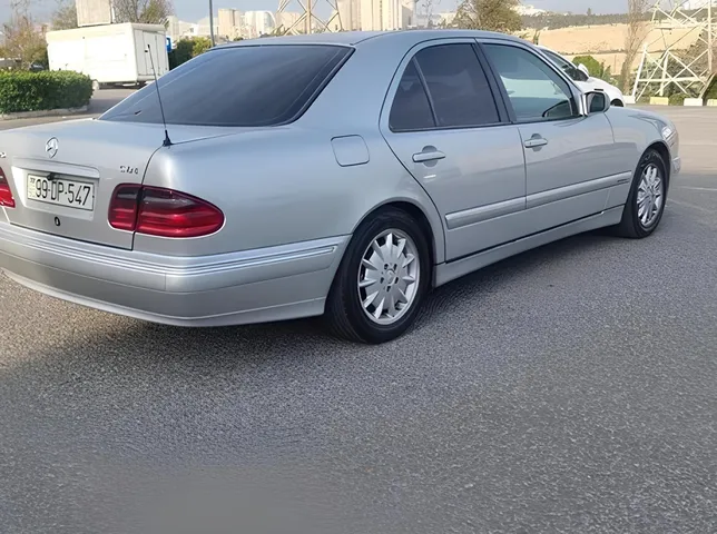 Mercedes E 220, 2.2 L, 2000 i̇l, 496 000 km, Bakı - Qiymət: 15 900 ₼ - Tunel.az