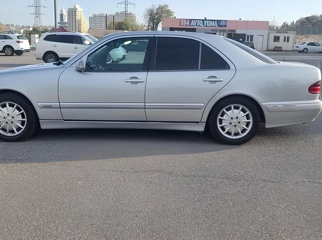 Mercedes E 220, 2.2 L, 2000 i̇l, 496 000 km, Bakı - Qiymət: 15 900 ₼ - Tunel.az