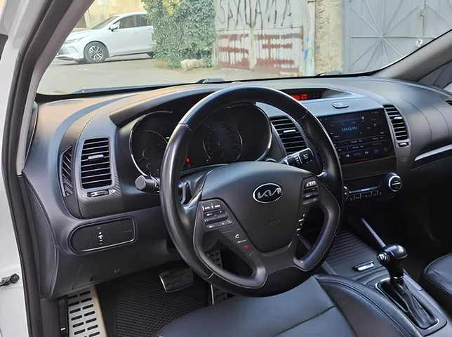 Kia Cerato, 2.0 L, 2013 i̇l, 159 300 km, Bakı - Qiymət: 23 700 ₼ - Tunel.az
