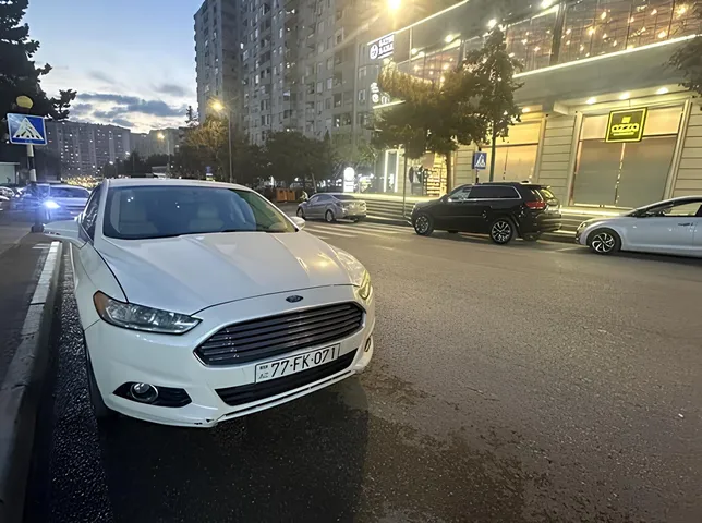 Ford Fusion (North America), 1.6 L, 2013 i̇l, 365 000 km, Bakı - Qiymət: 13 000 ₼ - Tunel.az