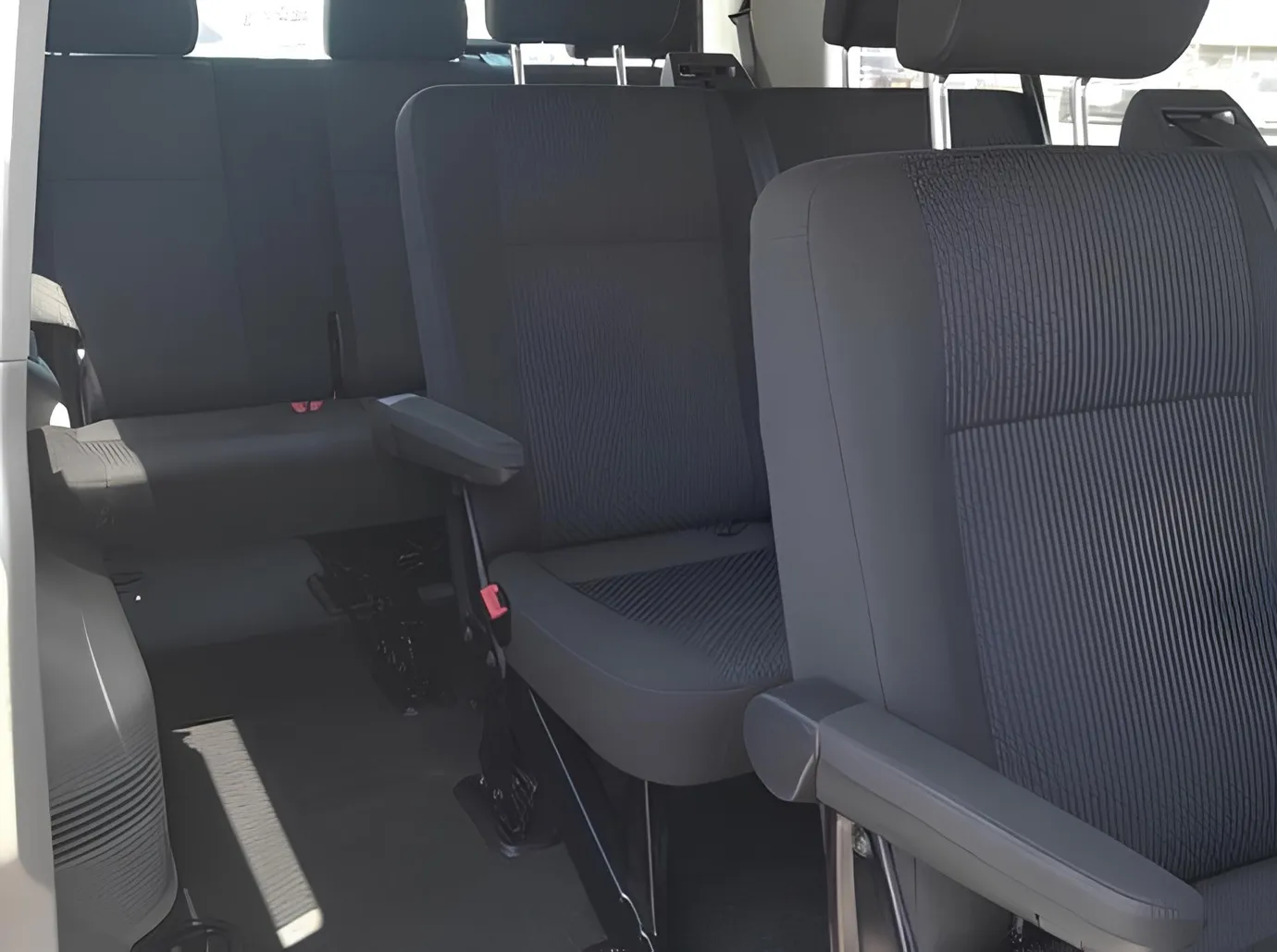 Volkswagen Caravelle, 2.0 L, 2017 i̇l, 297 000 km, Bakı - Qiymət: 32 000 ₼ - Tunel.az