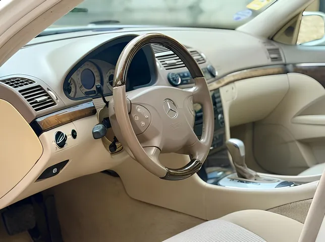 Mercedes E 240, 2.6 L, 2004 yil, 212 000 km, Baku - Narxi: 15 800 ₼ - Tunel.az