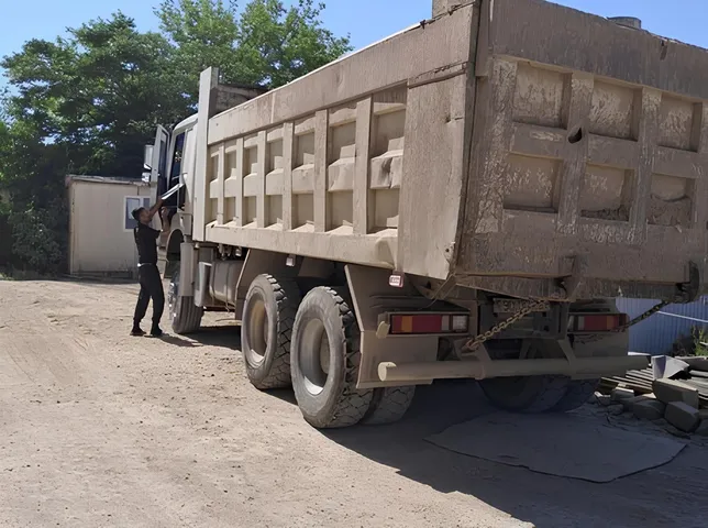 HOWO Sinotruk, 9.5 L, 2013 año, 250 000 km, Baku - Precio: 39 000 ₼ - Tunel.az