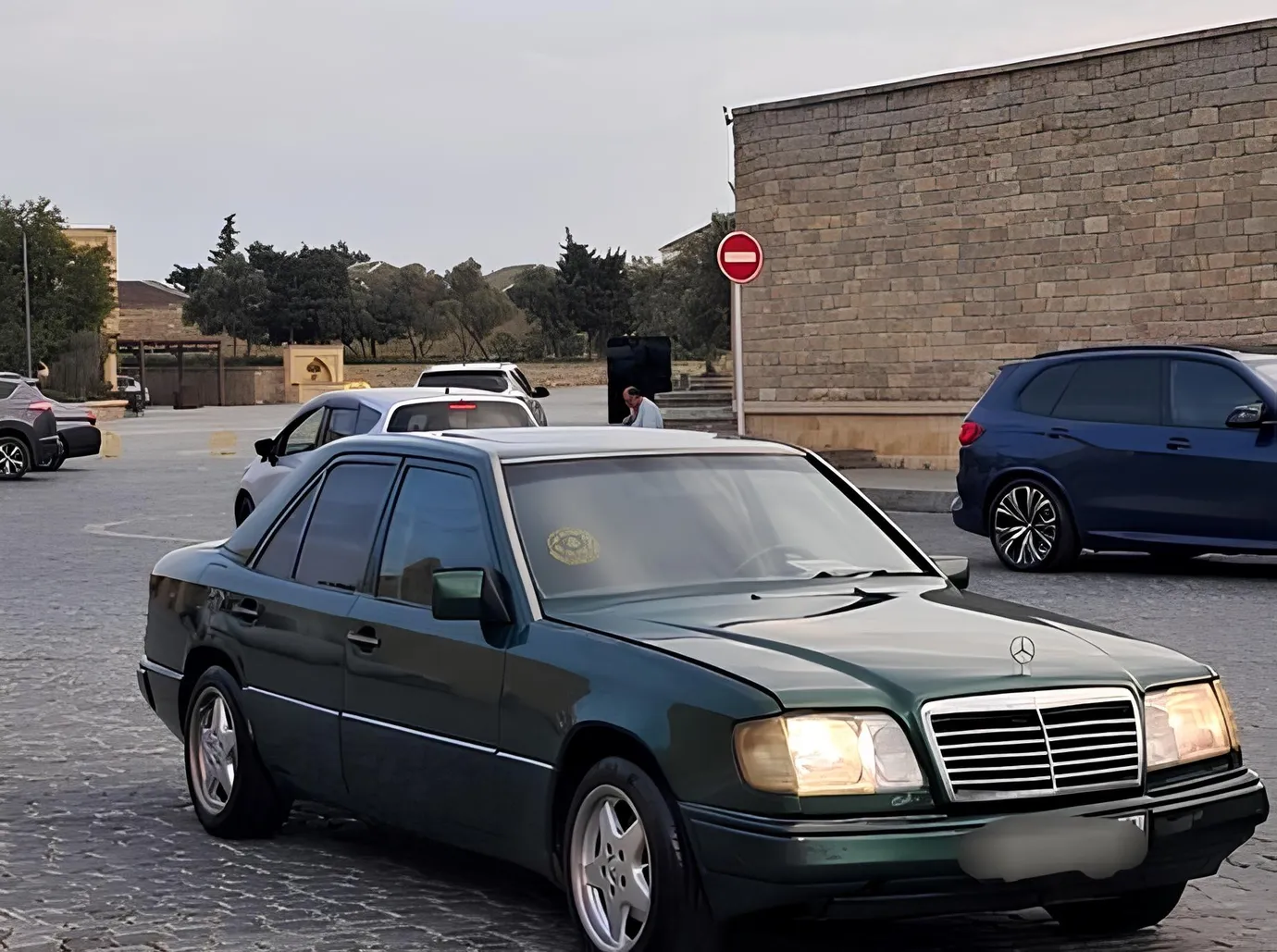 Mercedes 200 E, 2.0 L, 1995 год, 326 000 km, Баку - Цена: 4 500 ₼ - Tunel.az