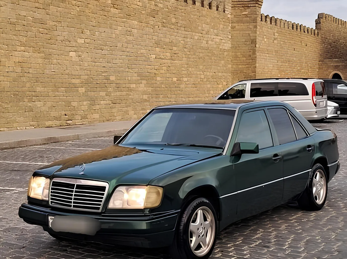 Mercedes 200 E, 2.0 L, 1995 год, 326 000 km, Баку - Цена: 4 500 ₼ - Tunel.az