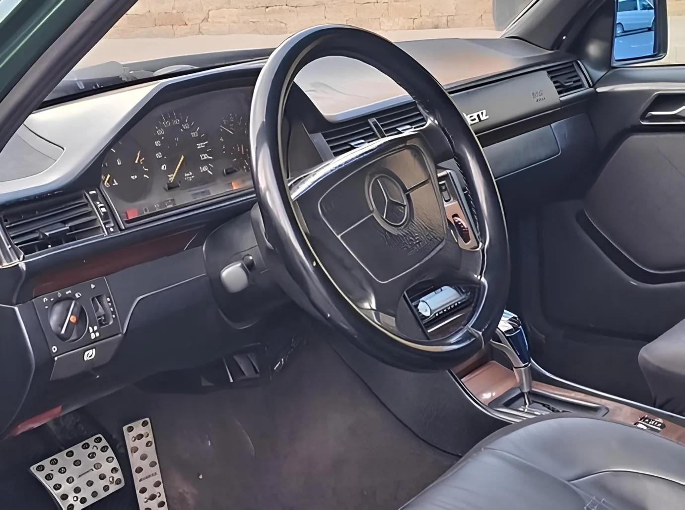 Mercedes 200 E, 2.0 L, 1995 год, 326 000 km, Баку - Цена: 4 500 ₼ - Tunel.az