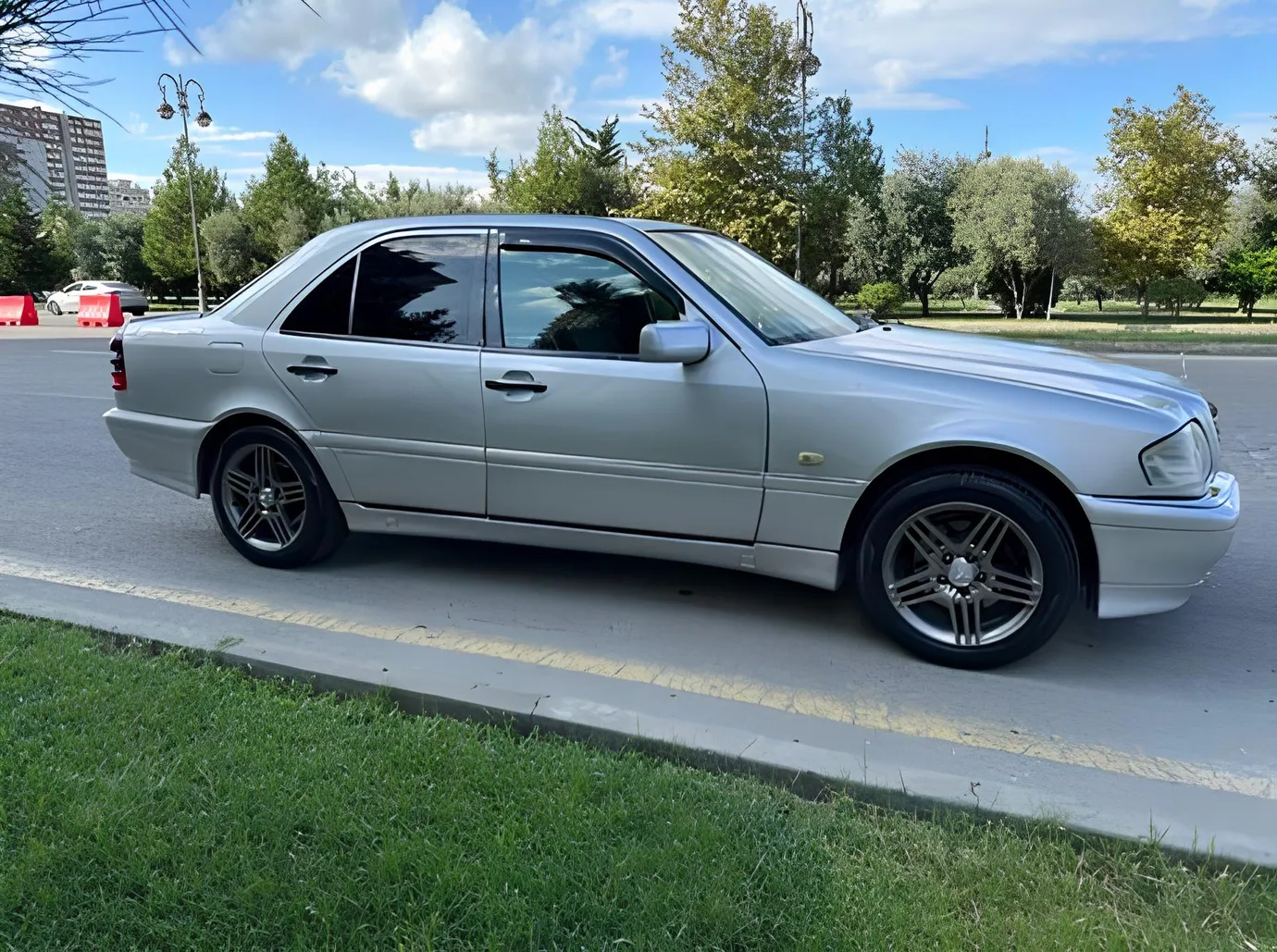 Mercedes C 240, 2.4 L, 1998 year, 521 000 km, Baku - Price: 10 900 ₼ - Tunel.az
