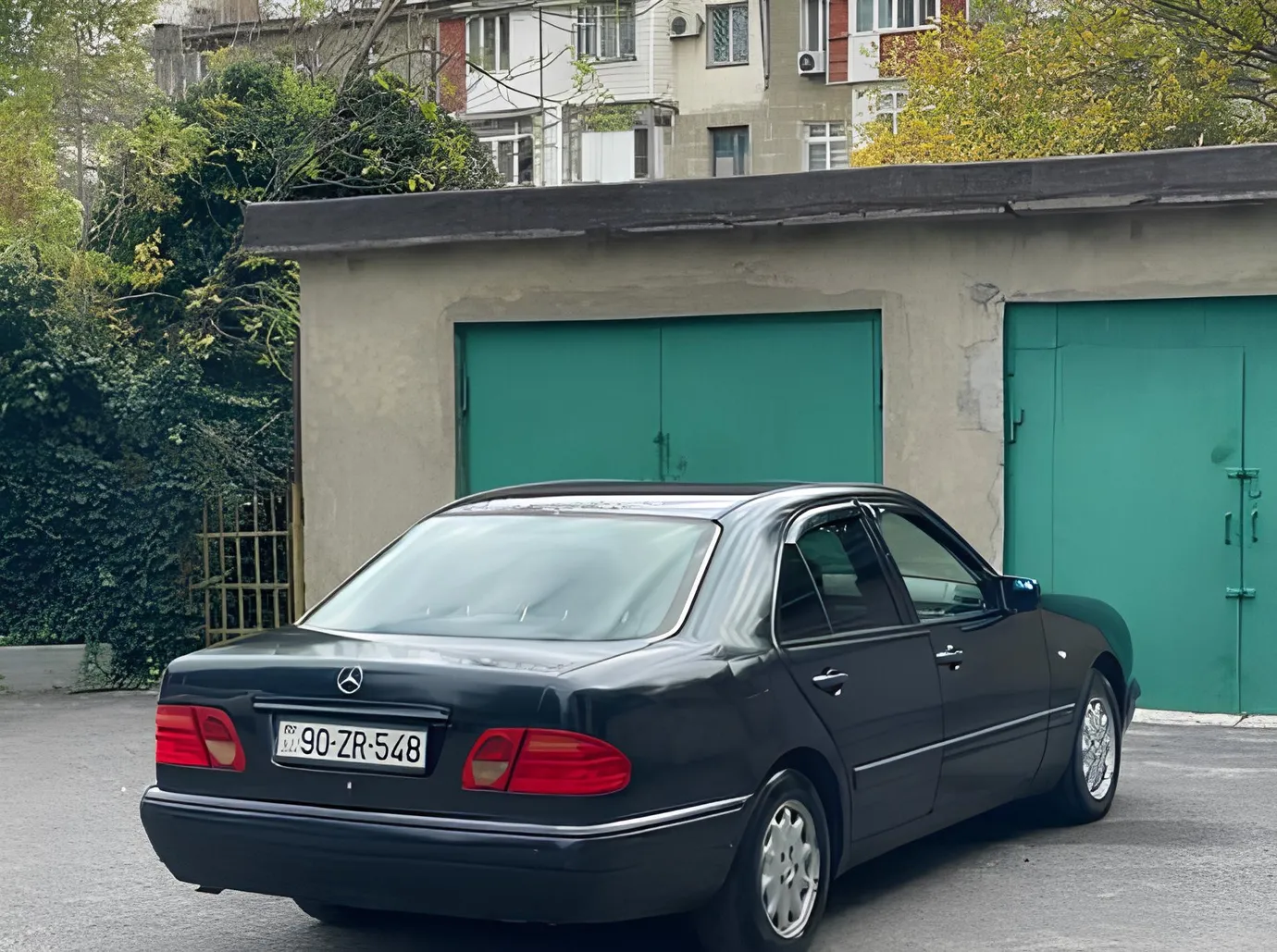 Mercedes E 200, 2.0 L, 1998 year, 425 000 km, Baku - Price: 8 600 ₼ - Tunel.az